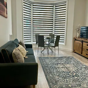 Sandleigh Apartment Scarborough